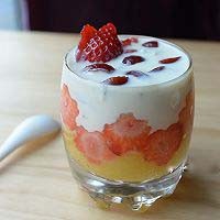 贡茶店里高颜值甜品----黄桃红枣思慕雪