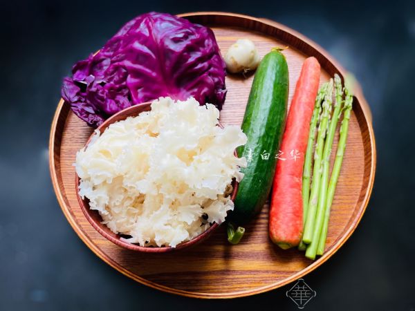 绣球菌蔬果沙拉