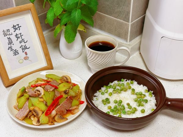 腊肉白蘑炒芥蓝