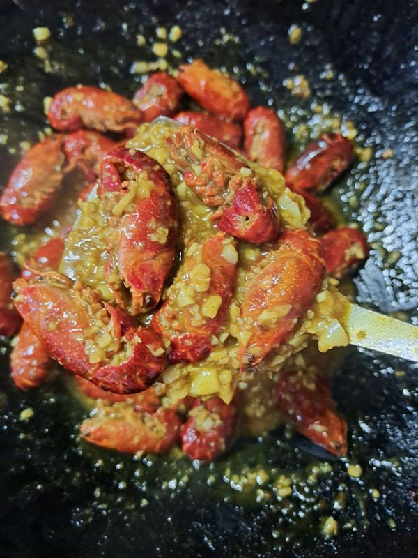 蒜蓉咖喱小龙虾