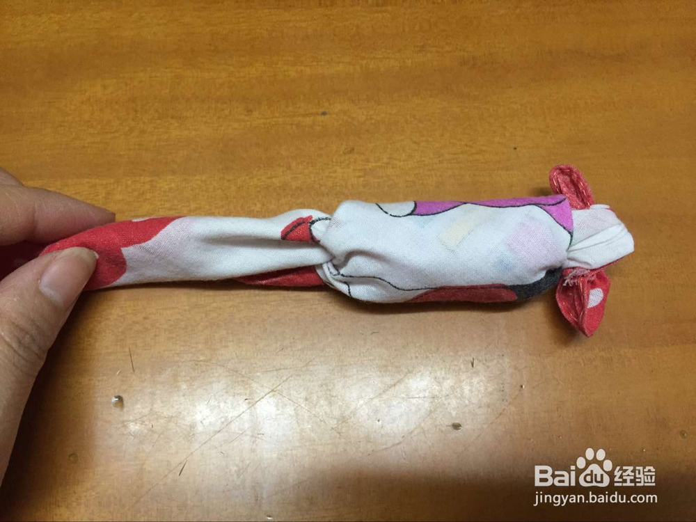 教你如何用手帕制作小老鼠