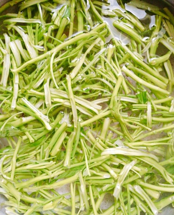 烧椒凉拌空心菜