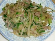 萝卜炒肉的做法