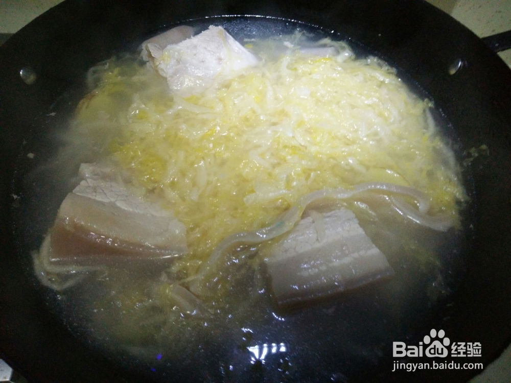怎么做五花肉炖酸菜