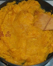 紫薯南瓜冰皮月饼