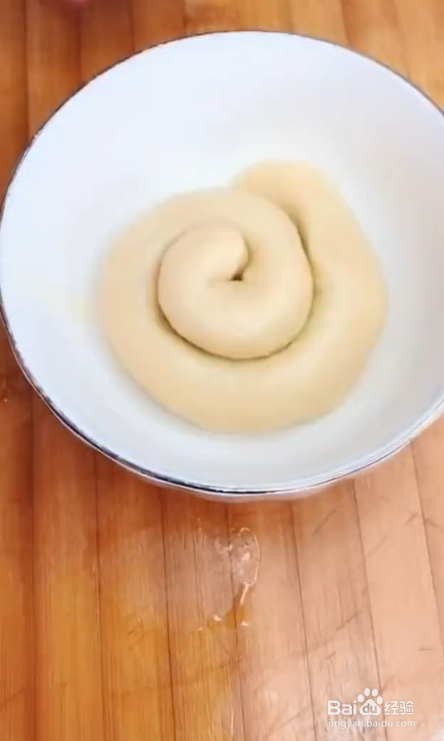 松软黑芝麻面包的制作方法