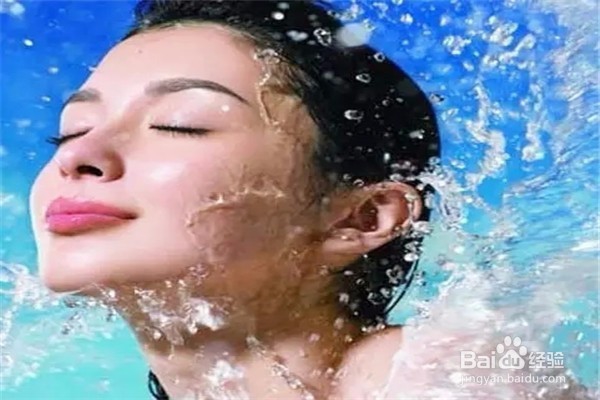 夏天给肌肤补水的技巧