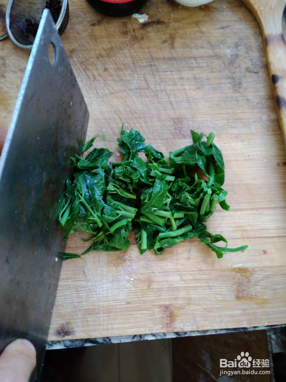 鸡蛋炒香椿技巧