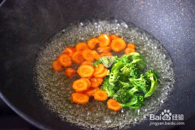 怎么做鸡肉西兰花肠