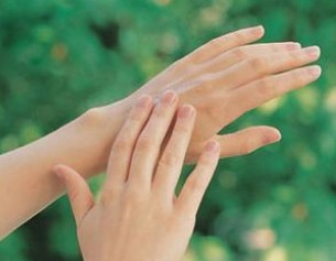 做饭切到手指怎么办