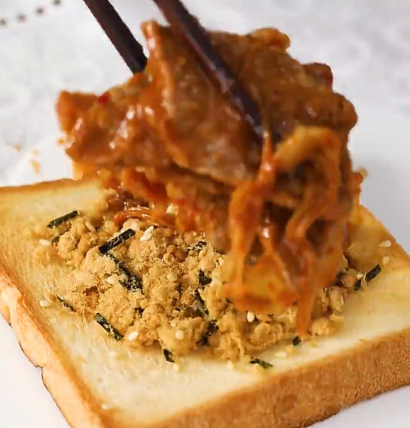 韩式泡菜肥牛三明治