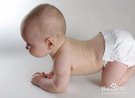 宝宝在练习爬行的时候,需要注意什么?