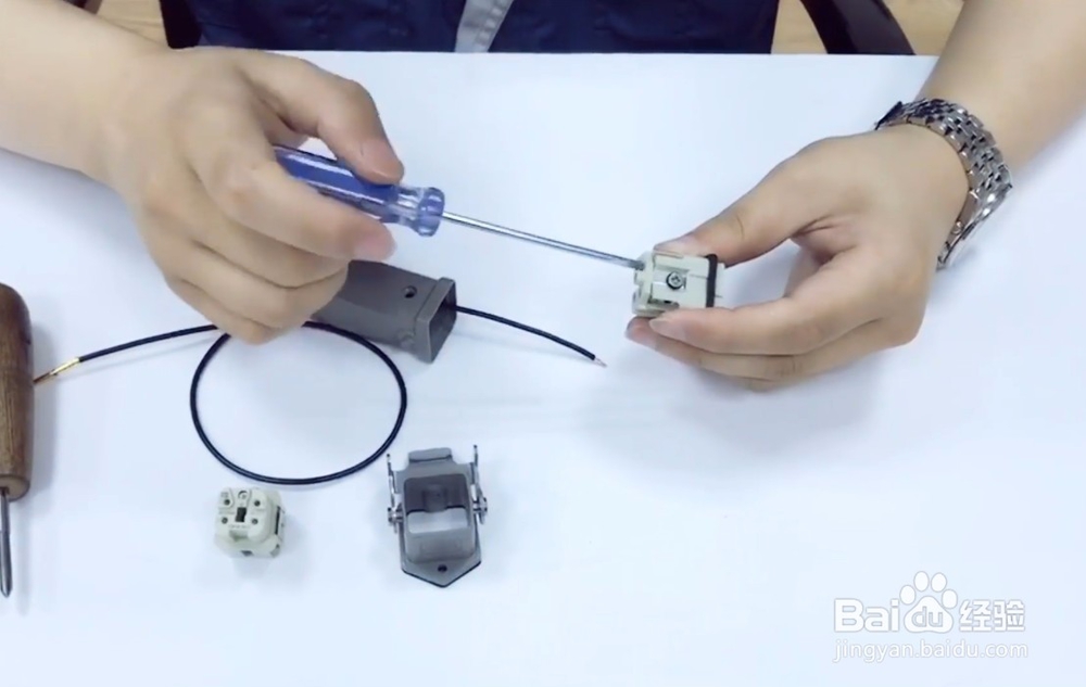 重载连接器 接法