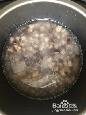 香菇鸡腿饭的做法