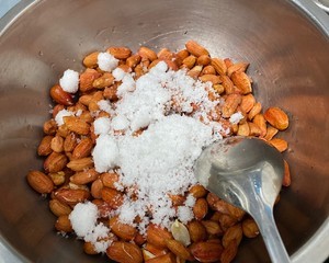 脆皮花生的做法