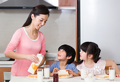 如何让孩子爱上吃水果蔬菜呢?