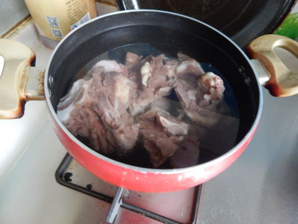 西红柿山药牛骨汤