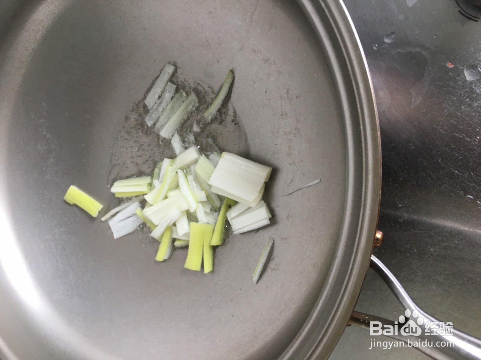 如何做丝瓜鱼丸汤泡饼