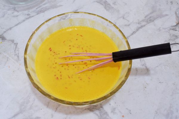 杨枝甘露慕斯蛋糕