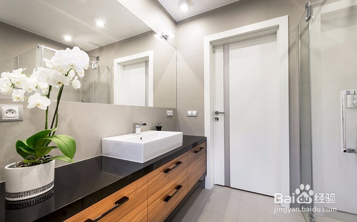 卫生间门选择内推和外拉的几种情况