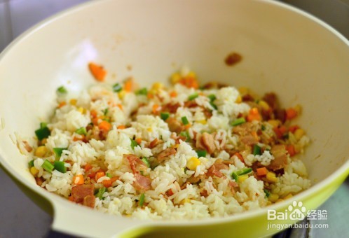 家常版培根炒饭是如何做的？