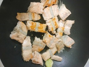 三文鱼豆腐汤的做法