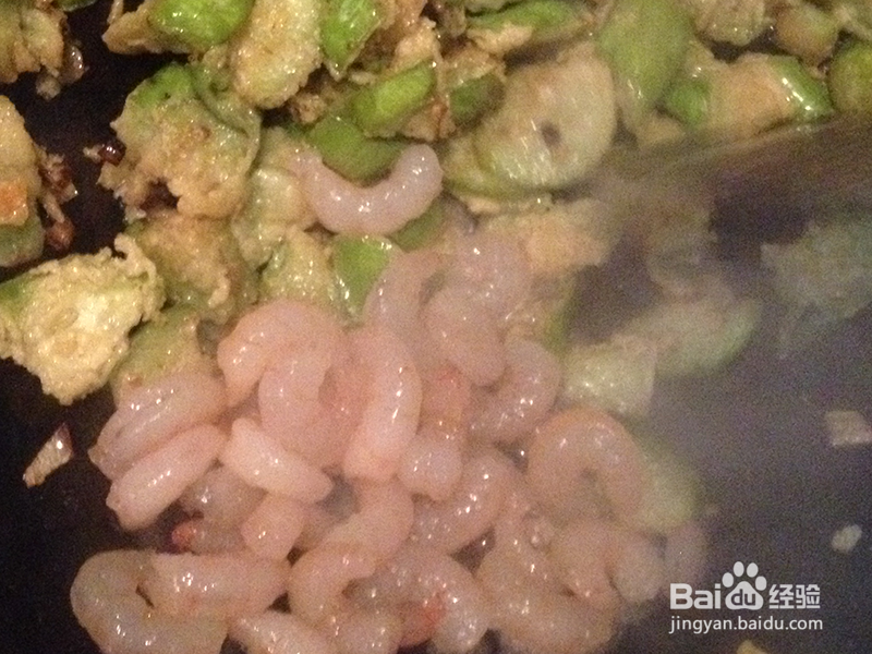 茄子烩虾仁的做法