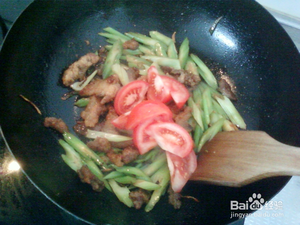 芹菜炒小酥肉
