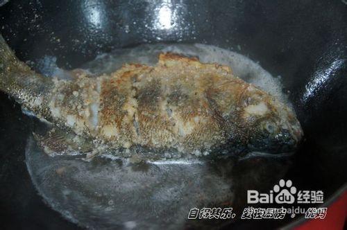 糖醋河鲈鱼的做法