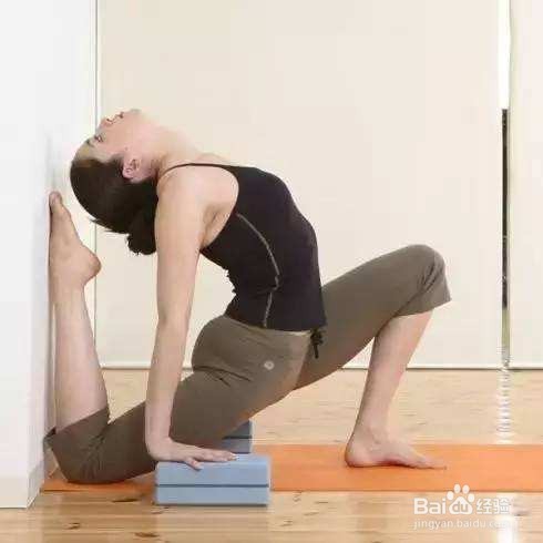 消除颈纹，修炼修长天鹅颈-瑜伽鸽王第一式
