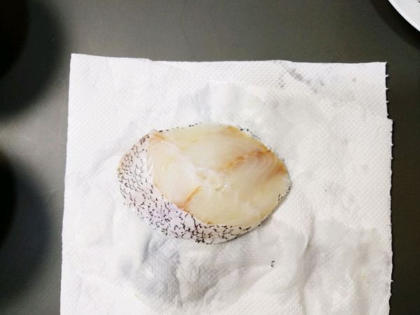 番茄黄油煎鳕鱼