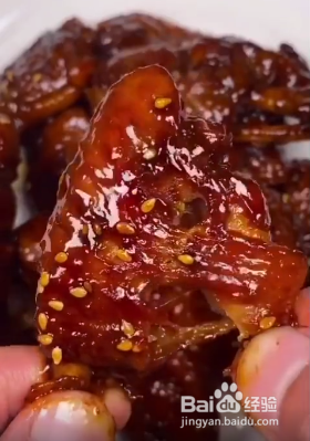 如何制作美味的啤酒鸡翅