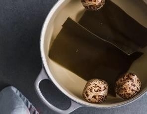 浓郁美味而不胖的火锅汤底的做法