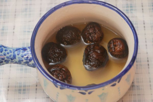 香菇鸡肉煲仔饭