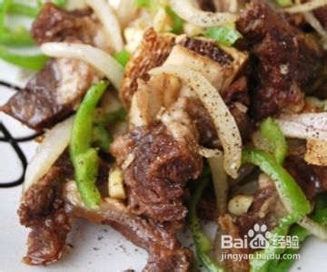 酱烧黑椒牛排骨
