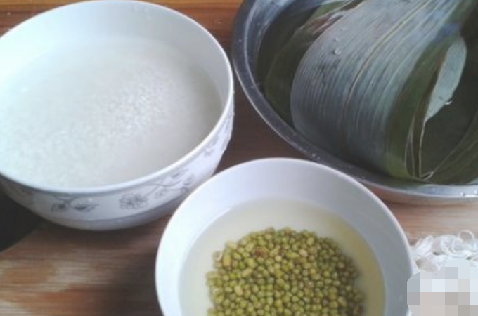 包粽子的豆子叫什么豆