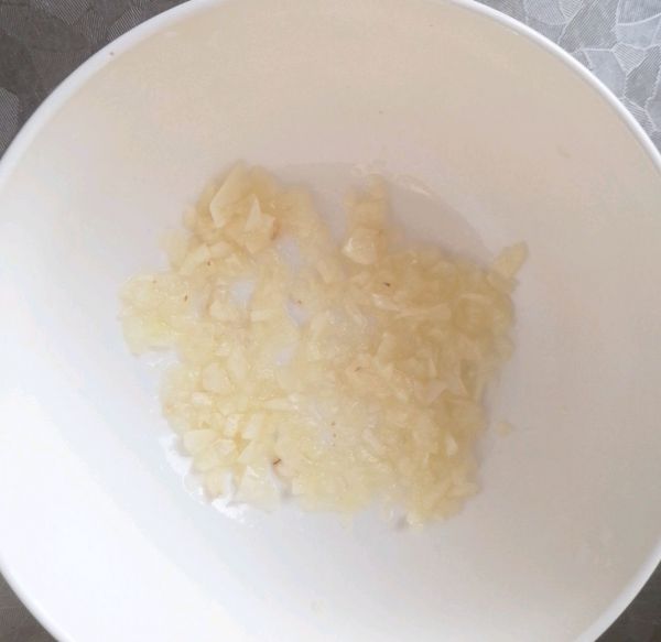 开胃凉拌西瓜皮