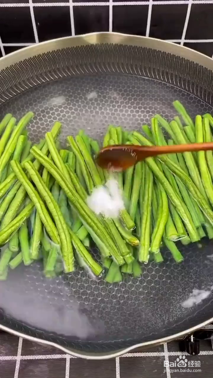 如何制作酥脆好吃的炸长豆角？