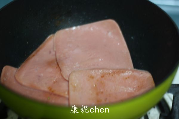 火腿杂蔬三文治