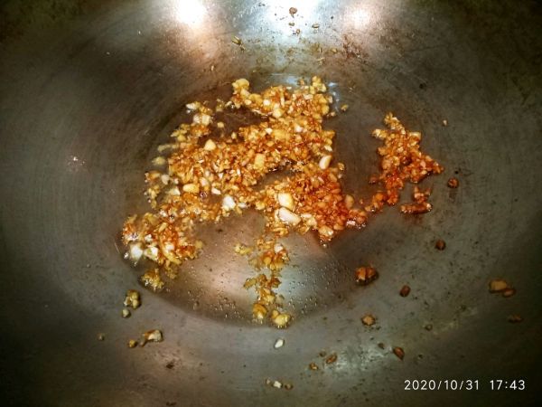 蒜蓉粉丝蒸扇贝