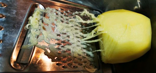 土豆培根鸡蛋饼