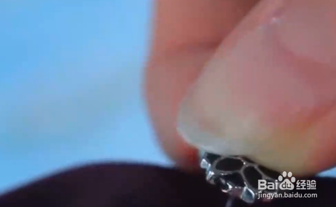 如何给芭比娃娃制作衣服