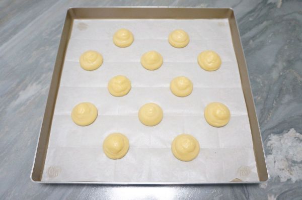 巧克力花生酥皮泡芙