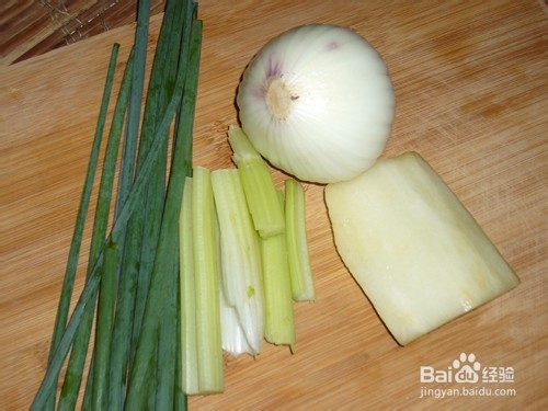 粤菜洋葱鸡蛋炒饭的做法