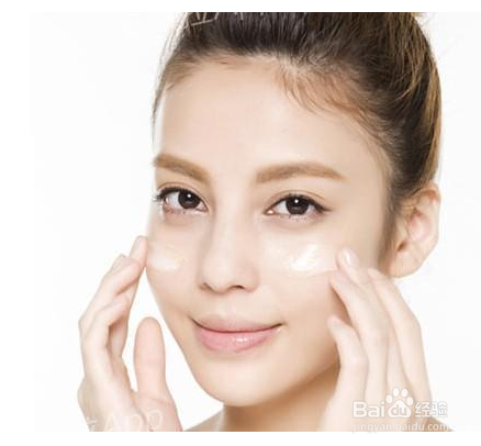 冬季脸部应该怎么保养