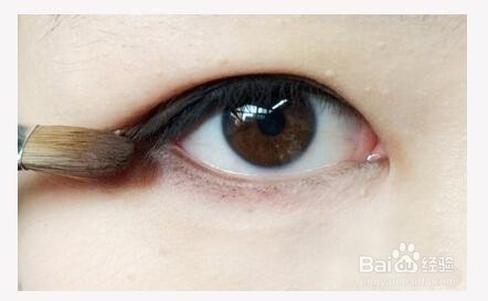 内双怎么画眼线才能使眼睛更大更有神