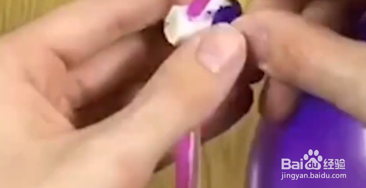 如何用吸管和扇叶自制竹蜻蜓？