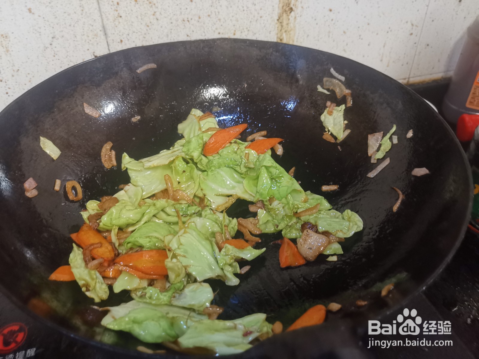 包菜炒胡萝卜的做法