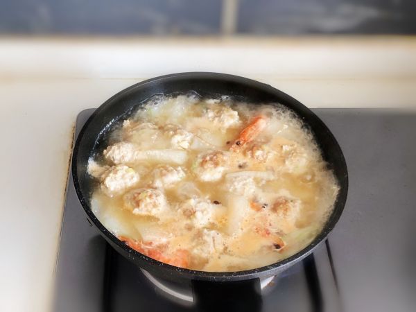 鲜虾冬瓜肉丸汤
