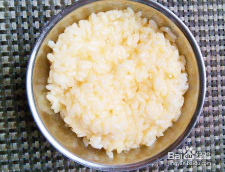 家庭自制酱油炒饭